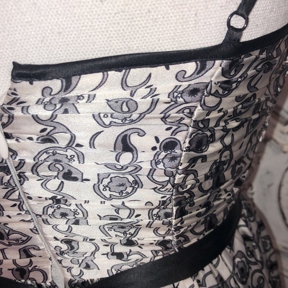 Arden B. 100% Silk Black and White Print Waisted Gathered Spaghetti Strap Dress - Picture 8 of 13
